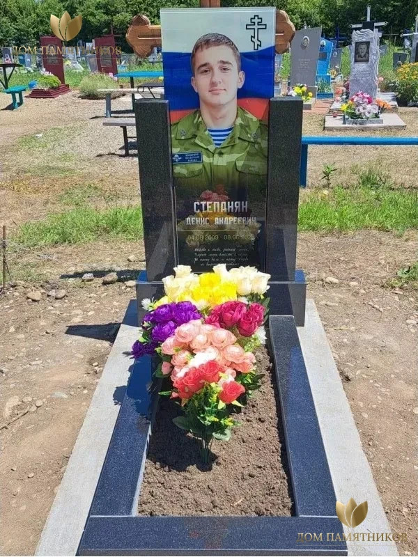 Памятник участнику СВО с фото на стекле "Триплекс"